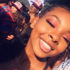 Meet your Posher, Lori